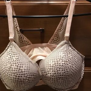 Victoria Secrets Bombshell bra